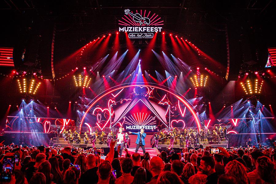 Muziekfeest van het Jaar in Ziggo Dome met o.a. Yves Berendse, Mart Hoogkamer, Jan Smit & Marco Schuitmaker